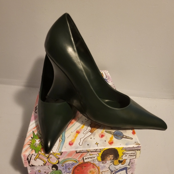 Hunter Green Jeffrey Campbell Wedge Heels - Picture 6 of 6